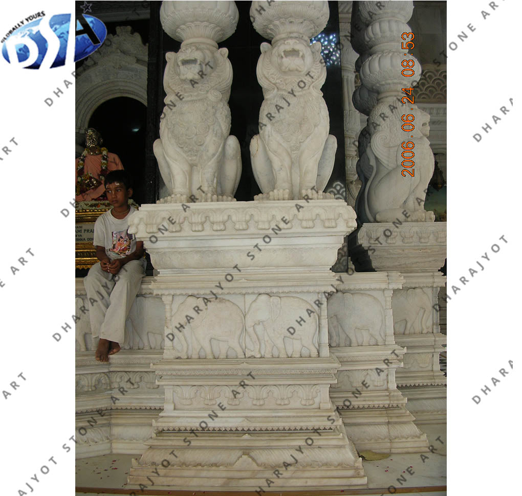 Marble White Lion Statue Decorative Pilar
