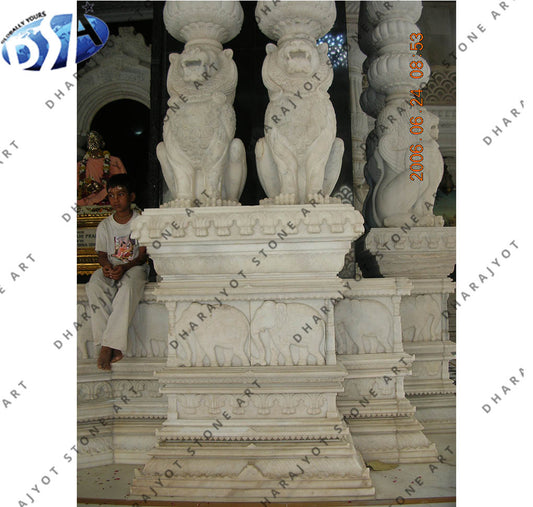 Marble White Lion Statue Decorative Pilar