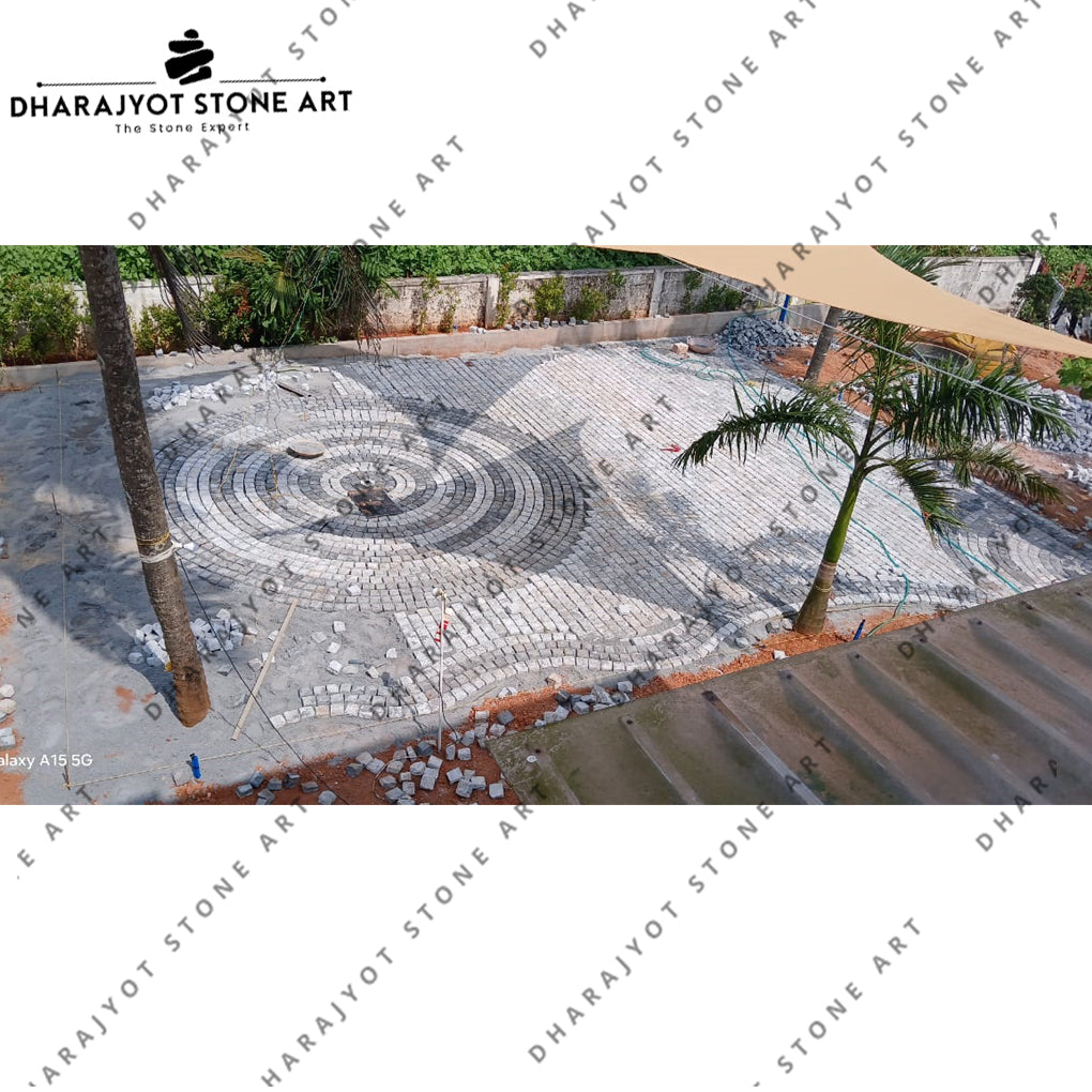 Outdoor Surface Handcrafted Natural Cobblestone Circular Pattern Landscaping