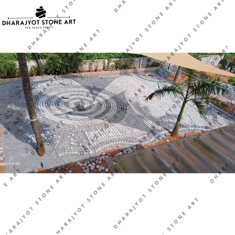 Outdoor Surface Handcrafted Natural Cobblestone Circular Pattern Landscaping