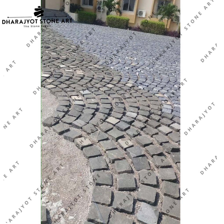 Landscaping stone for garden Natural & decorative online – Dharajyot ...